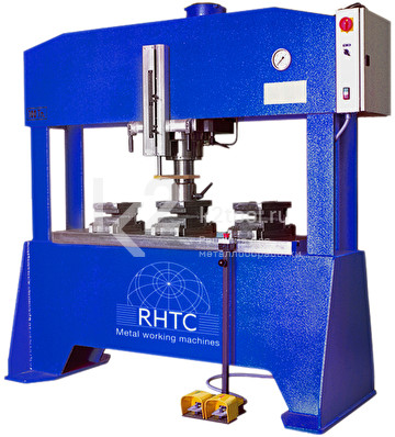 Гидравлический пресс с неподвижным столом RHTC FLM-150