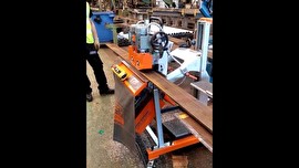 Автоматический кромкорез NKO UZ-50 - cкашивание в стальном заводе в Бирмингеме Соединенное Королевство Великобритании и Северной Ирландии — Видео k2tool