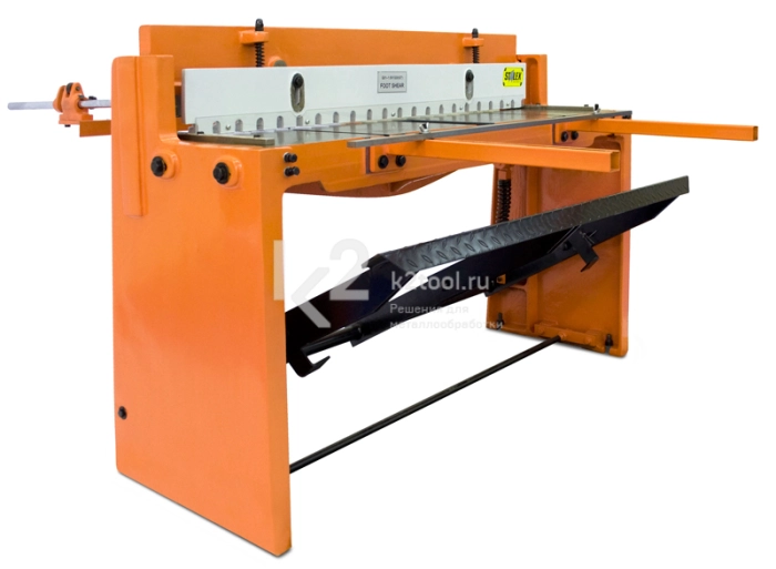 Ножная гильотина STALEX Q01-1.5x1320
