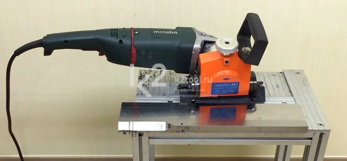 Машина для снятия фаски CM2100
