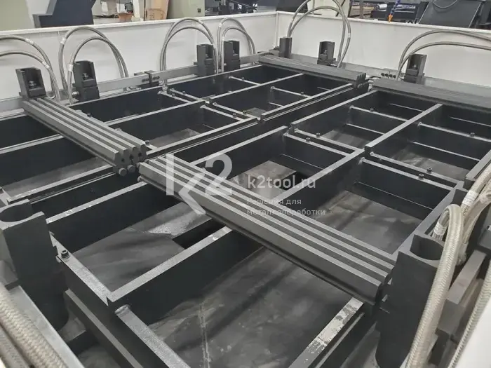 Рабочий стол портального сверлильного станка с ЧПУ Sunrise TPD3016